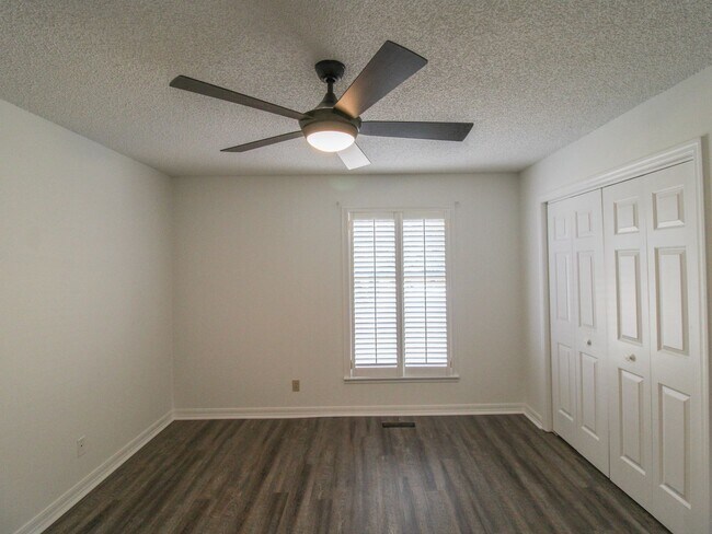 Building Photo - Nice Home in Rogersville!