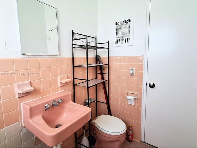 Building Photo - 1770 Meridian Ave