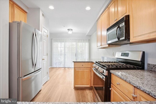 Building Photo - 1581 Leeds Castle Dr