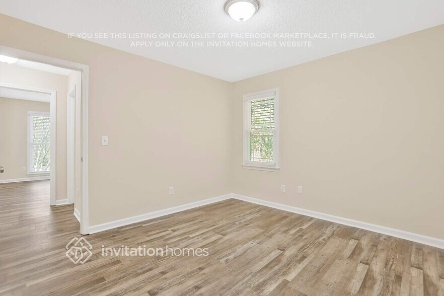 Building Photo - 251 Warrenton Dr