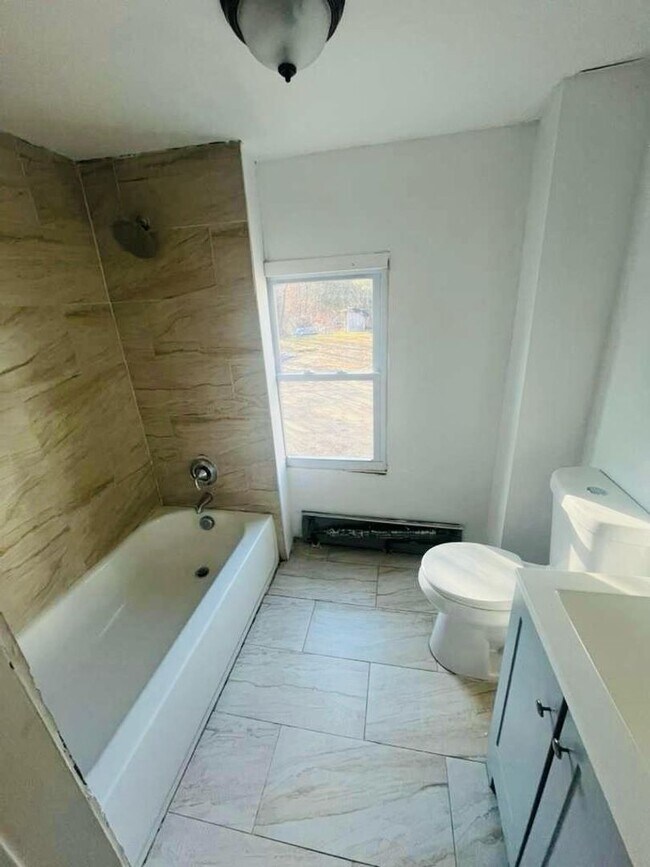 Building Photo - 14 Sylvan Ct