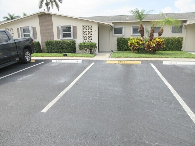 Building Photo - 2572 Emory Dr W