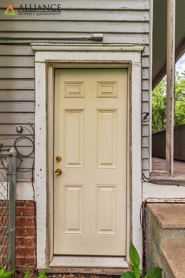 Building Photo - Fifteenth St. 344 N.