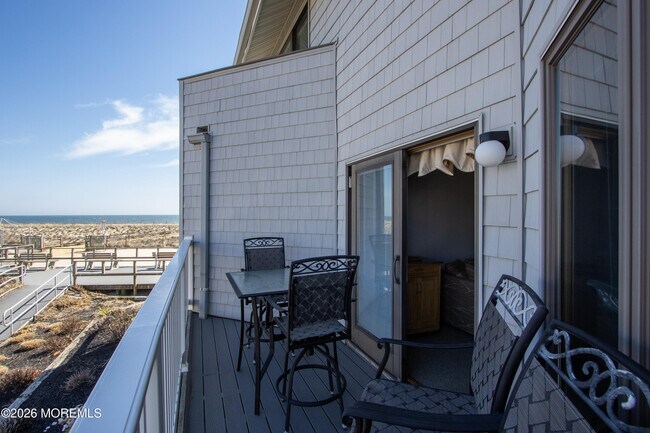 Building Photo - 900 Ocean Ave