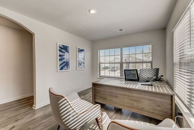 Building Photo - 116 Crimson Cir