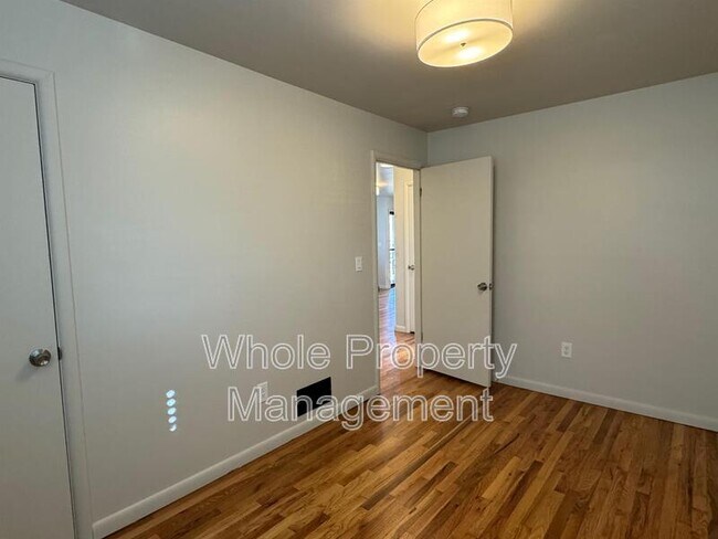 Building Photo - 5008 Alcott St