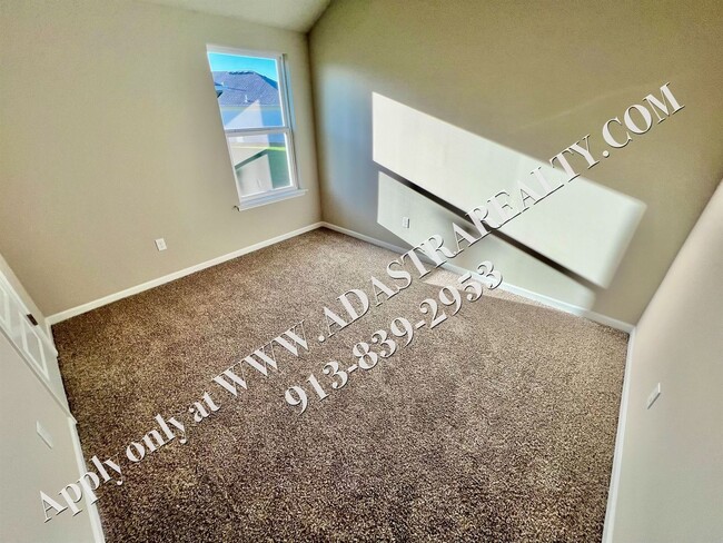 Building Photo - Brand NEW!! Spacious 4 Bed 2 Bath Home in Gardner-Coming Soon!!