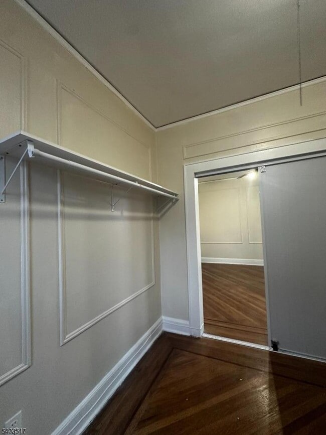 Building Photo - 61 Wainwright St