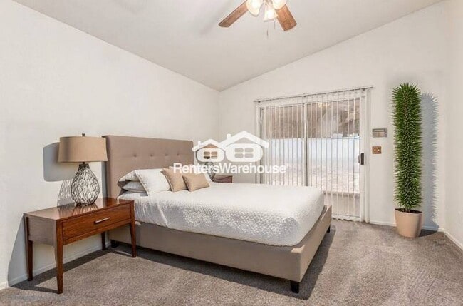 Building Photo - 8622 W Davis Rd