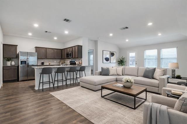 Building Photo - 511 Silo Cir