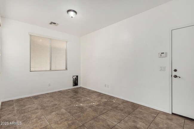 Building Photo - 10134 E Isabella Ave