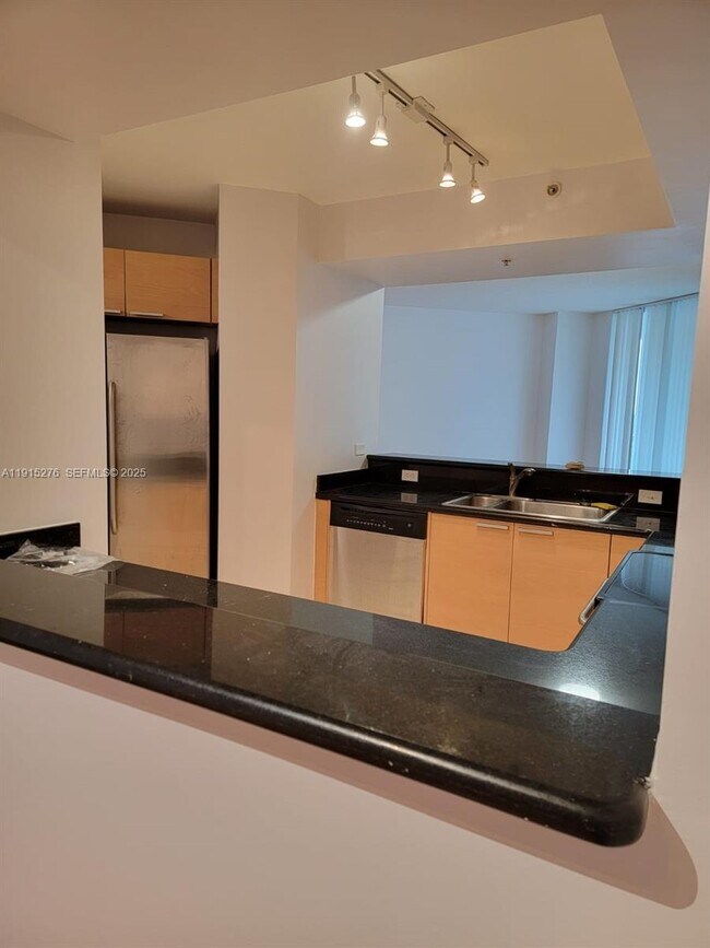 Building Photo - 140 S Dixie Hwy