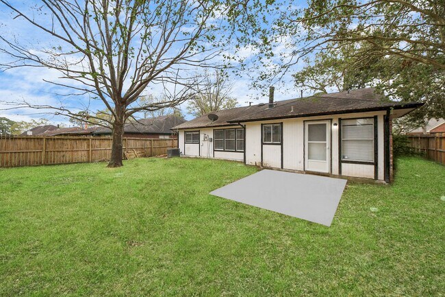 Building Photo - 4915 Pecan Grove Dr