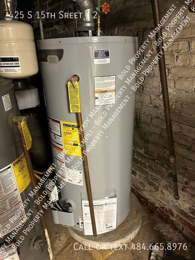 Building Photo - 425 S 15th St