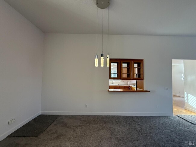 Building Photo - 316 Acadia Dr