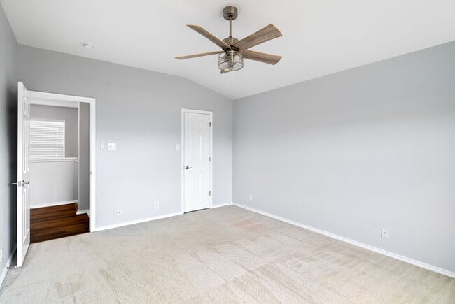 Building Photo - 2735 Encino River