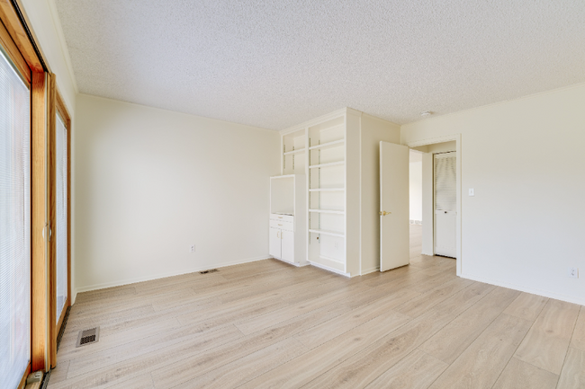 Building Photo - 356 Blue Windsor Ln