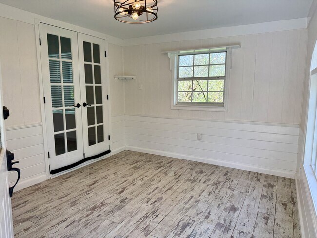 Building Photo - 740 Finn Long Rd