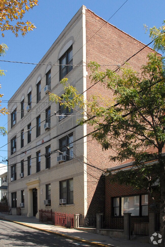Building Photo - 6302 Polk St