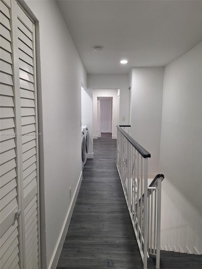 Building Photo - 3512 Estepona Ave