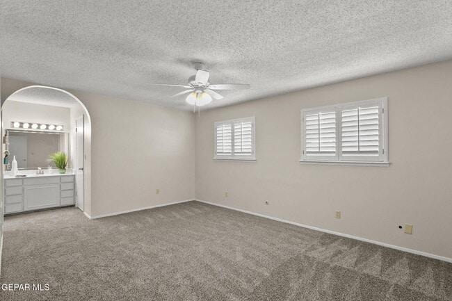 Building Photo - 219 Maricopa Dr