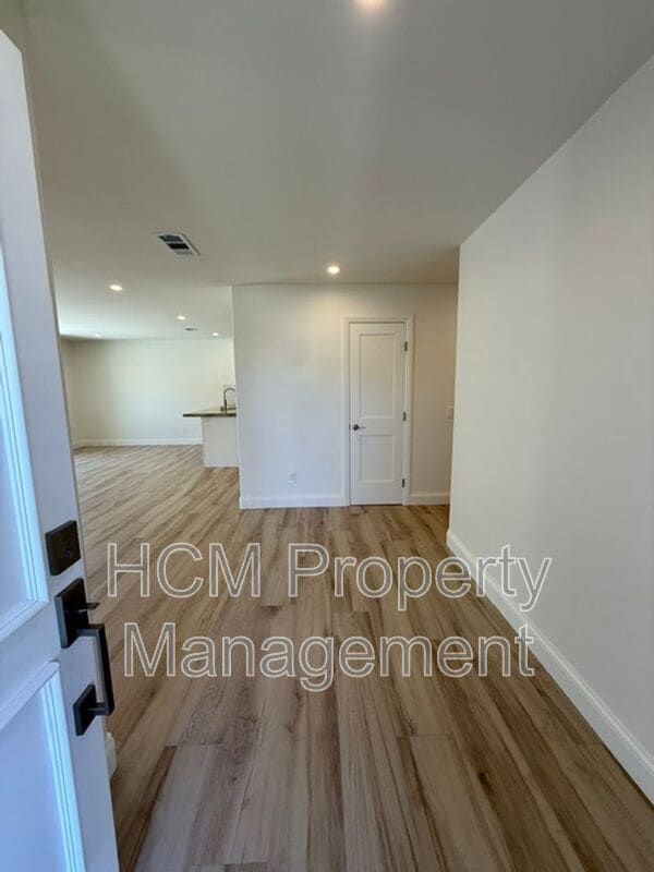 Building Photo - 3328 Paseo Halcon