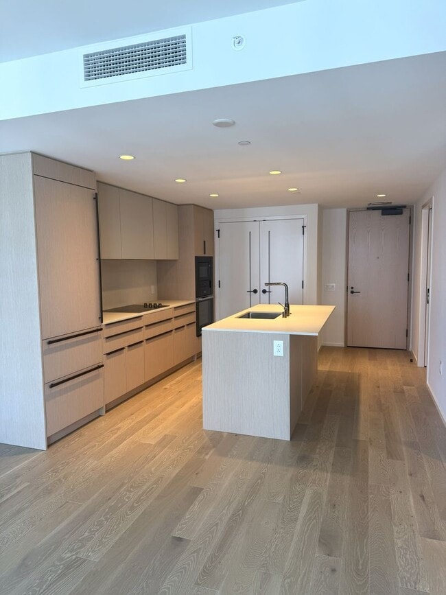 Building Photo - The Park Ward Village - High Floor One Bedroom, One Bath, Den with Ocean Views!
