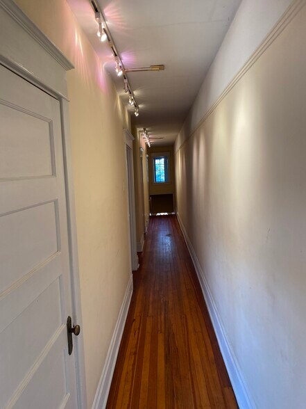 Hallway - 1619 Buena Vista St