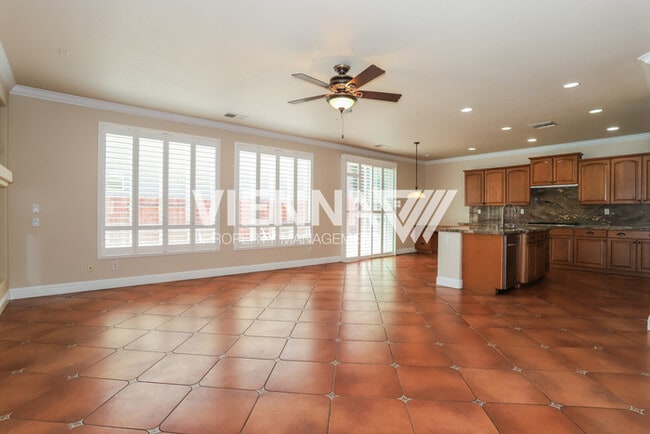 Building Photo - 1311 Green Ravine Dr