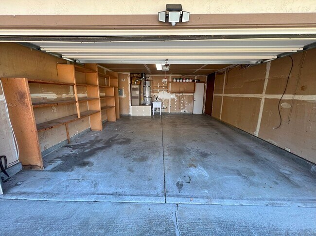 Building Photo - SPACIOUS BRIGHT CUL-DE-SAC 3BD/2BA HOUSE w...