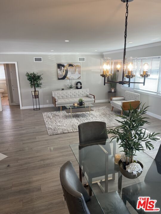 Building Photo - 4439 Don Zarembo Dr