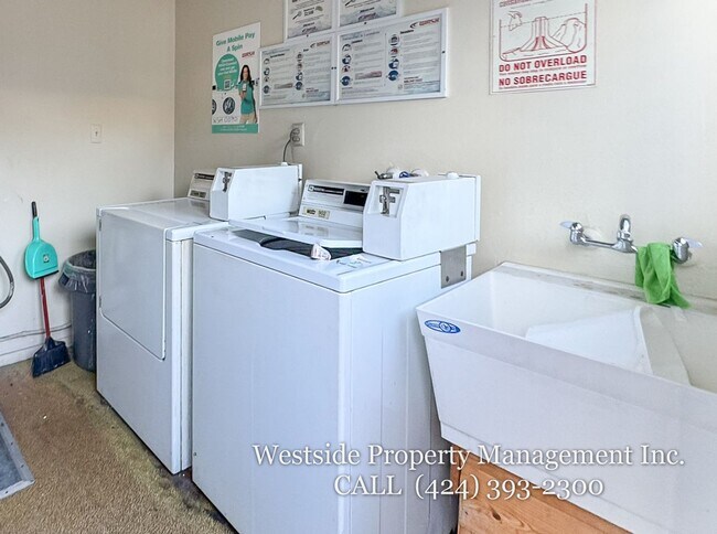 Building Photo - 5319 Inglewood Blvd