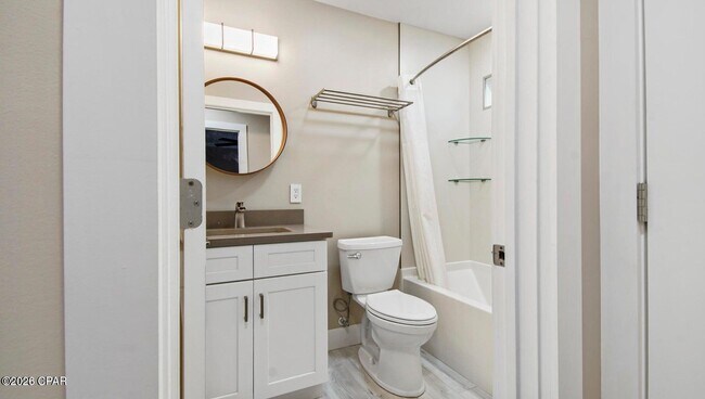 Building Photo - 307 Dolphin Dr