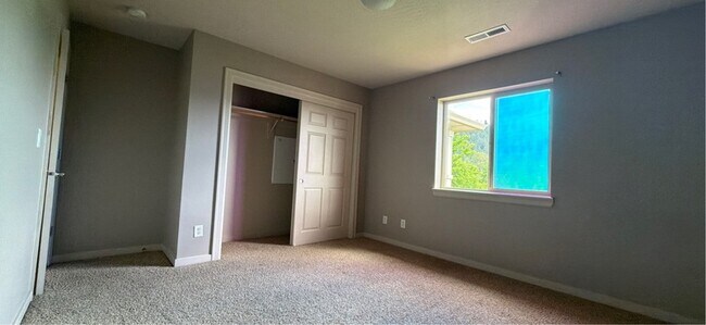 Building Photo - 2175 Mayfly St