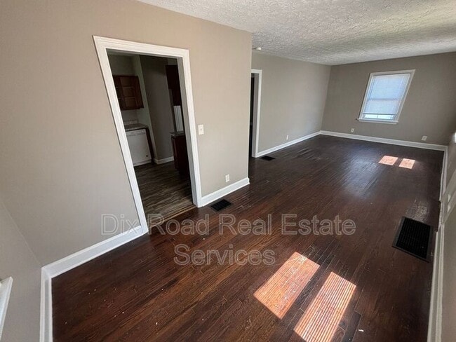 Building Photo - 1862 Ashbrook Dr