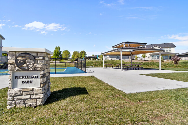 Building Photo - 4646 S Selatir Way