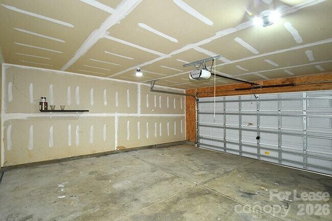 Building Photo - 8629 Buckhorn St