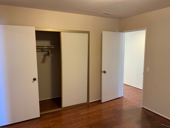 Building Photo - Great Home, Great Location, Great Neighborhood