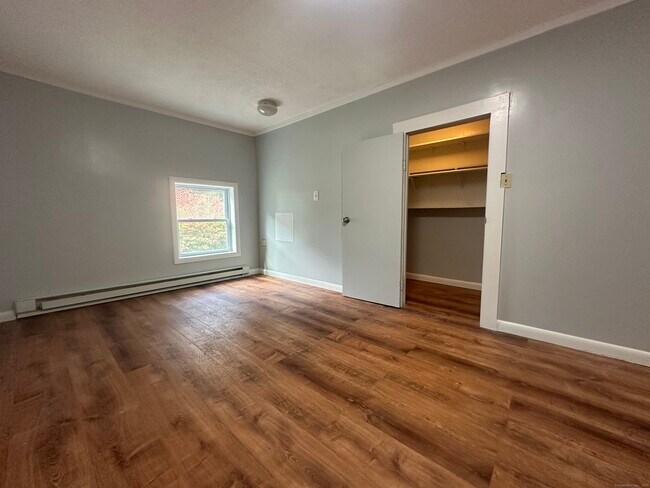 Building Photo - 74 Chittenden Rd