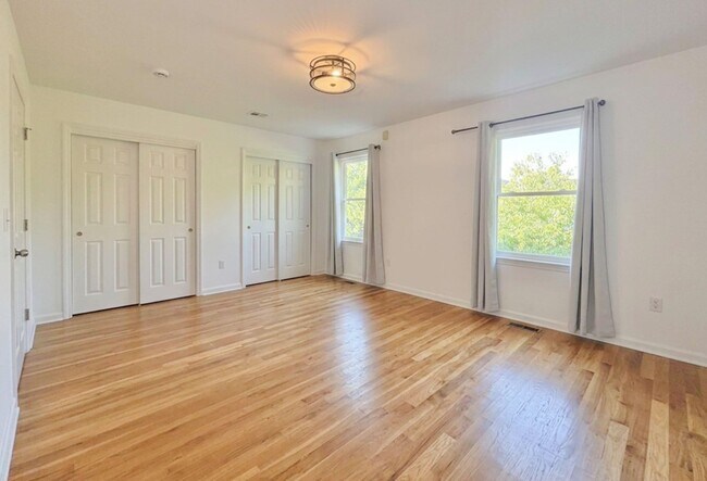 Building Photo - 108 Claremont Ave