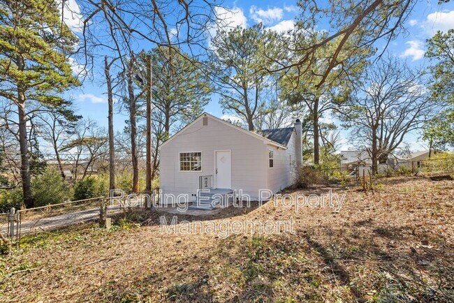 Building Photo - 1820 33rd St Ensley