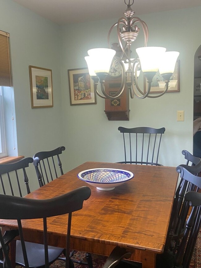 Building Photo - Beautiful 3 Bedroom / 2 Bathroom Home – Marion, VA – $1,600/Month