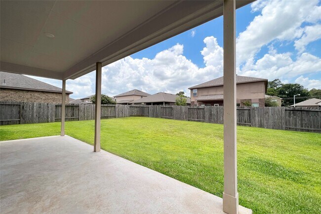 Building Photo - 166 Meadow Grove Dr