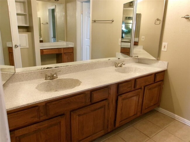 Building Photo - 16315 Morning Quail Ct