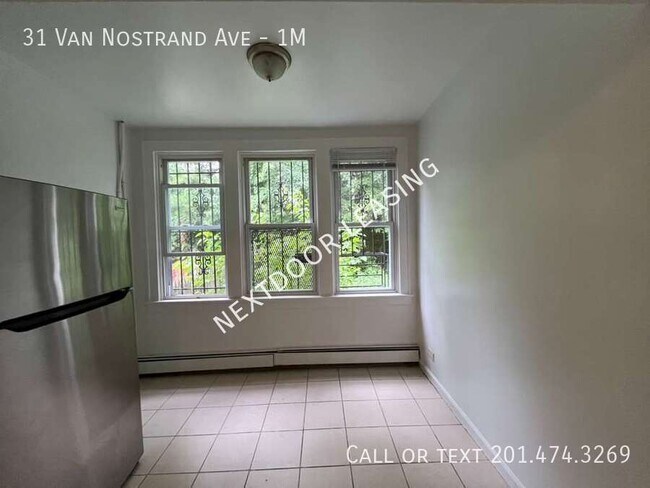 Building Photo - 31 Van Nostrand Ave