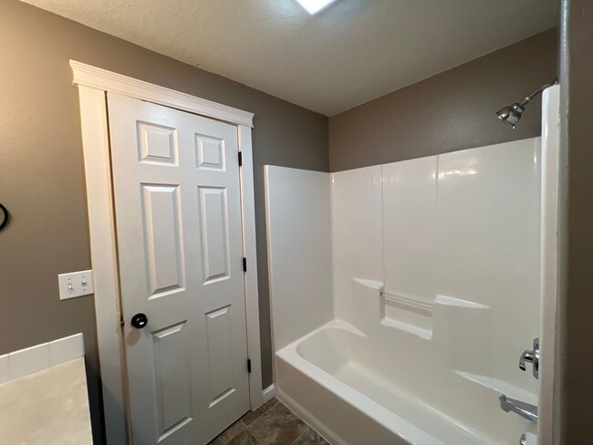 Building Photo - Well Sought-Out Junction City Three Bedroom