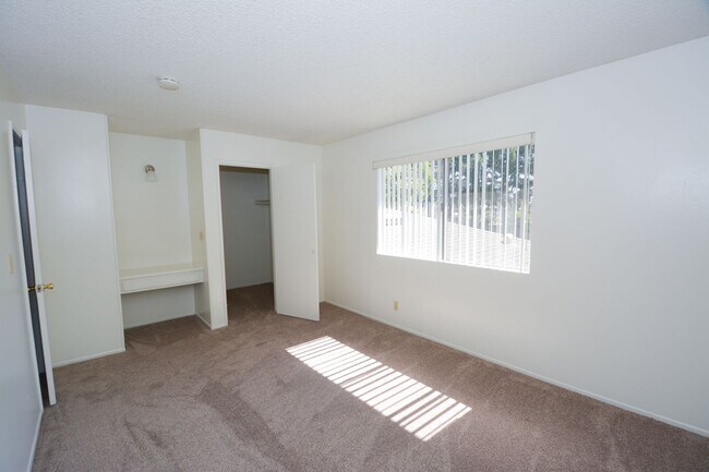 Building Photo - 1202 Portola Rd