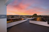 Building Photo - ~ 4 Bedroom 4 Bathroom Washer and Dryer in...