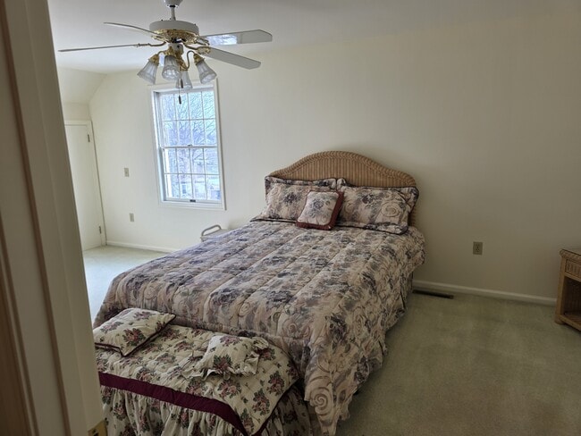 Building Photo - 411 Firehouse Rd