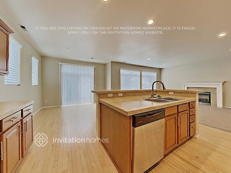 Building Photo - 6252 40th St Ct E